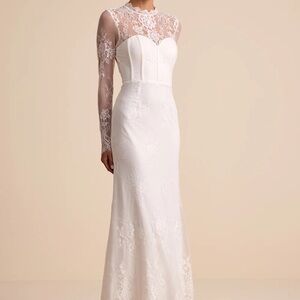 Lulu's White 
Laveau Lace Bustier Backless Mermaid Maxi (M: 6-8) Dress